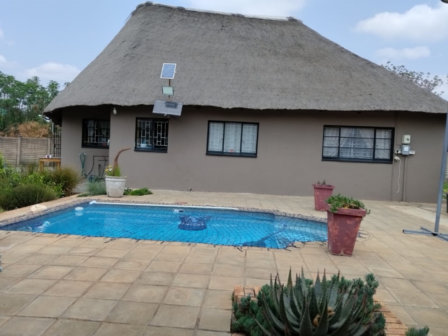 3 Bedroom Property for Sale in Olifantsnek North West